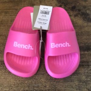 Pink Bench slide sandals. NWT size 1/2